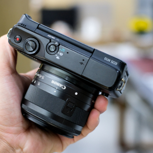 Canon EOS M10 kèm kit 15-45mm - mới 96%