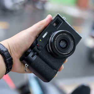 Fujifilm X100V - Black Likenew 