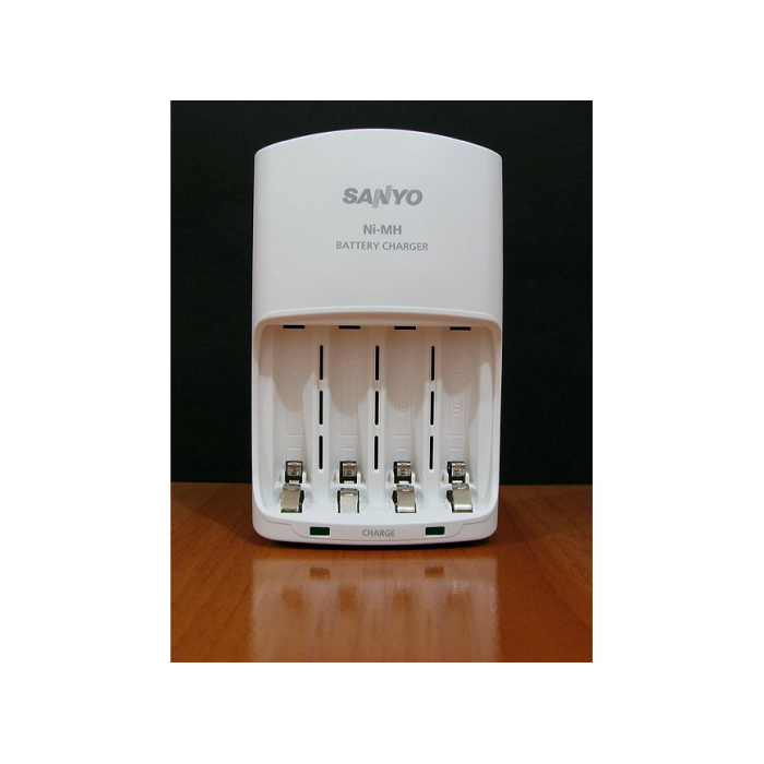Sạc Sanyo for pin AA/AAA - Chính hãng