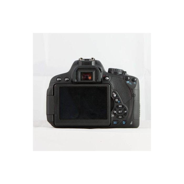 Canon EOS 650D (Rebel T4i/Kiss X6i) - Likenew (Body Only)