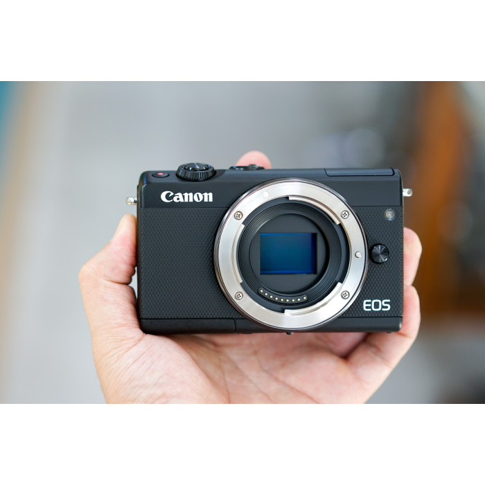 Canon EOS M100 + Kit Lens 15-45mm - Likenew