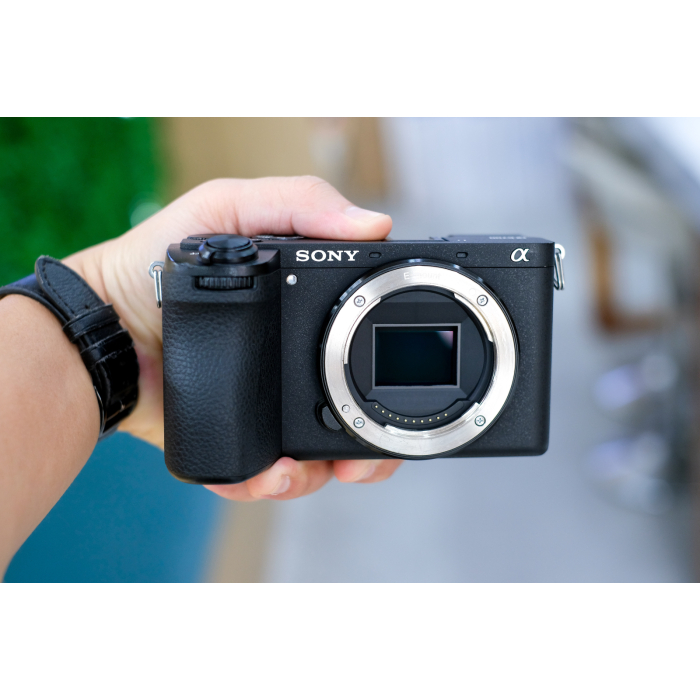 Sony A6700 - Likenew (Body Only)