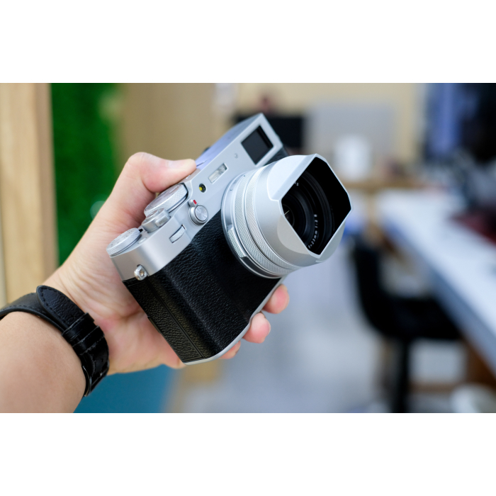 Fujifilm X100V - Silver likenew