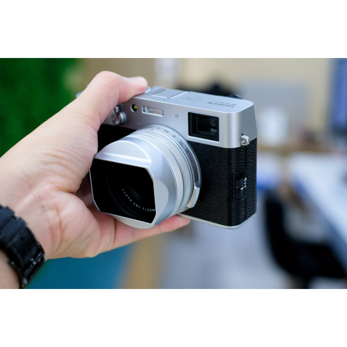 Fujifilm X100V - Silver likenew
