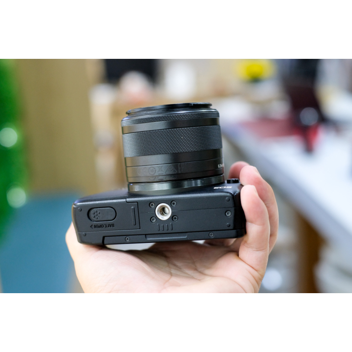 Canon EOS M10 kèm kit 15-45mm - mới 96%