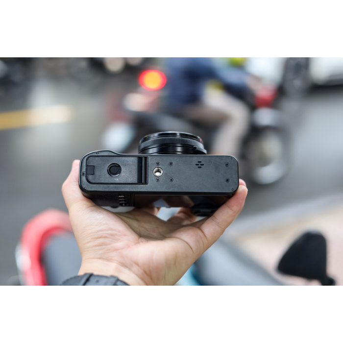 Fujifilm X100V - Black Likenew 