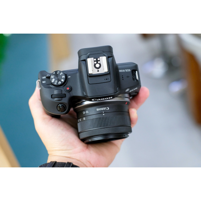 Canon EOS R100 + Kit 18-45mm - Likenew