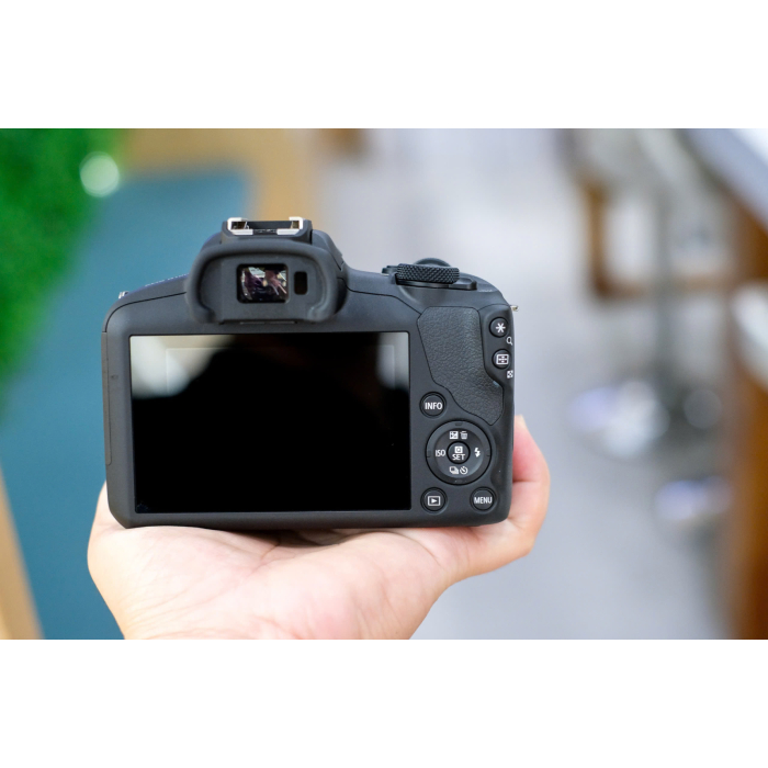 Canon EOS R100 + Kit 18-45mm - Likenew